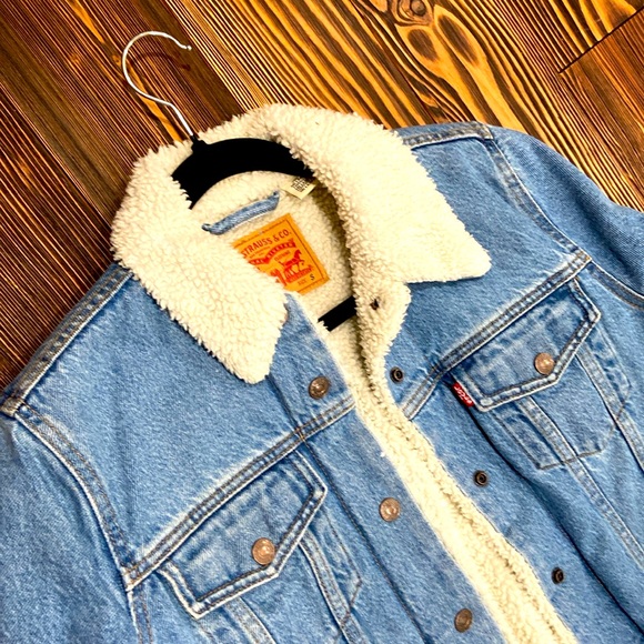 Levi Jean jacket - Picture 2 of 3